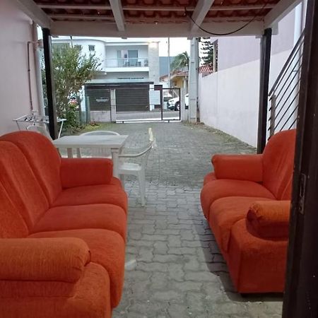 Apartamento Terreo Com Ar Condicionado E 2 Suites Bem Localizado غاروبابا المظهر الخارجي الصورة